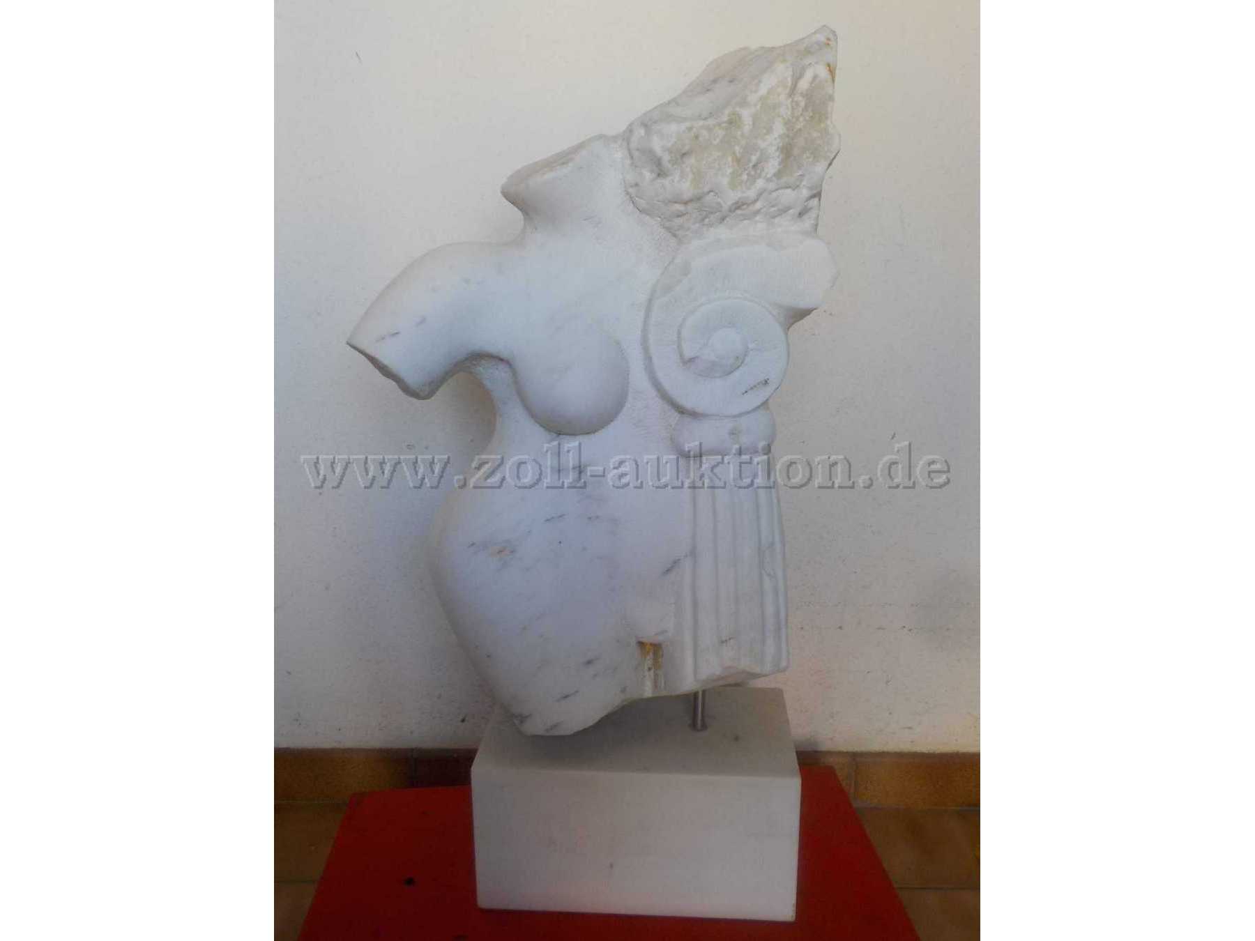 Seitenansicht Skulptur