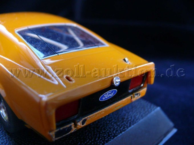 SlotCar Rückseite, abgebrochener Heckspoiler, Beschädigungen Stoßstange