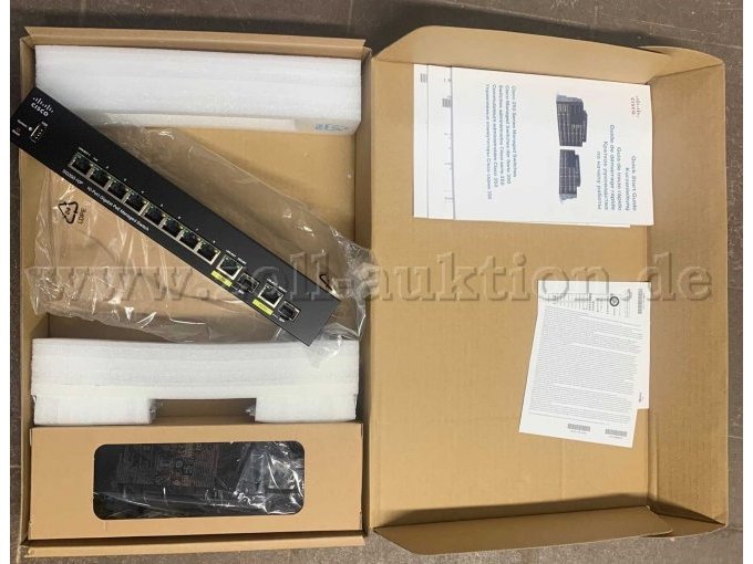 Frontseite Switch mit Beschreibung Rechts Netzwerkadapter, Kabel, Befestigungsmaterial