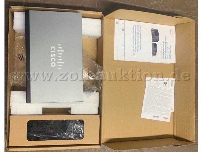 Switch von oben mit Beschreibung Rechts Netzwerkadapter, Kabel, Befestigungsmaterial
