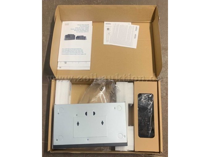 Unterseite Switch mit Beschreibung Rechts Netzwerkadapter, Kabel, Befestigungsmaterial