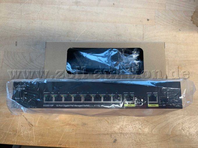 SG350-10P-K9-EU - Vorderseite mit Ports, Netzteil