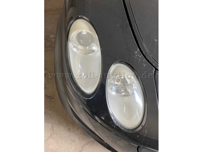 Scheinwerfer rechts vorn angelaufen