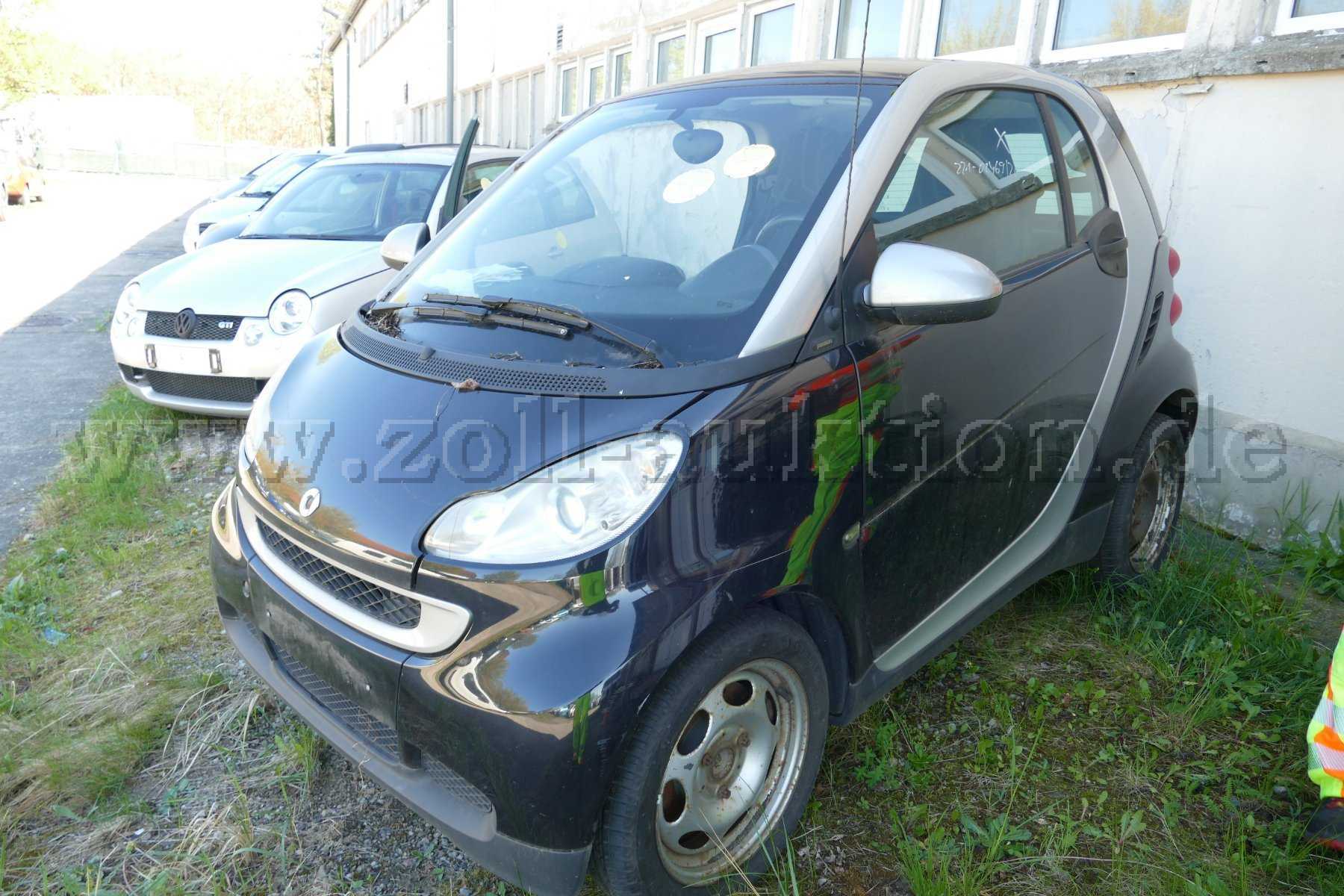 Zoll Auktion Fahrzeugenull