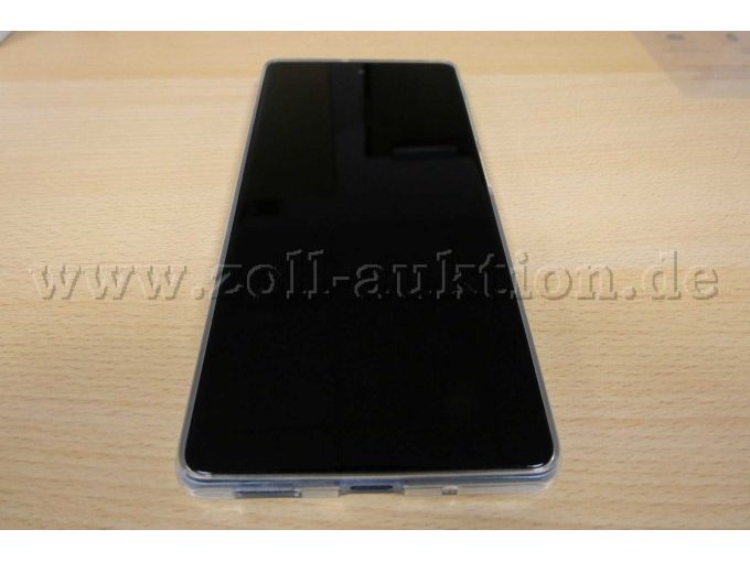 Detailaufnahme des Displays ohne Folie des Herstellers