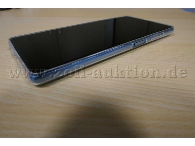 Detailaufnahme des Displays und Rahmen Teil 2