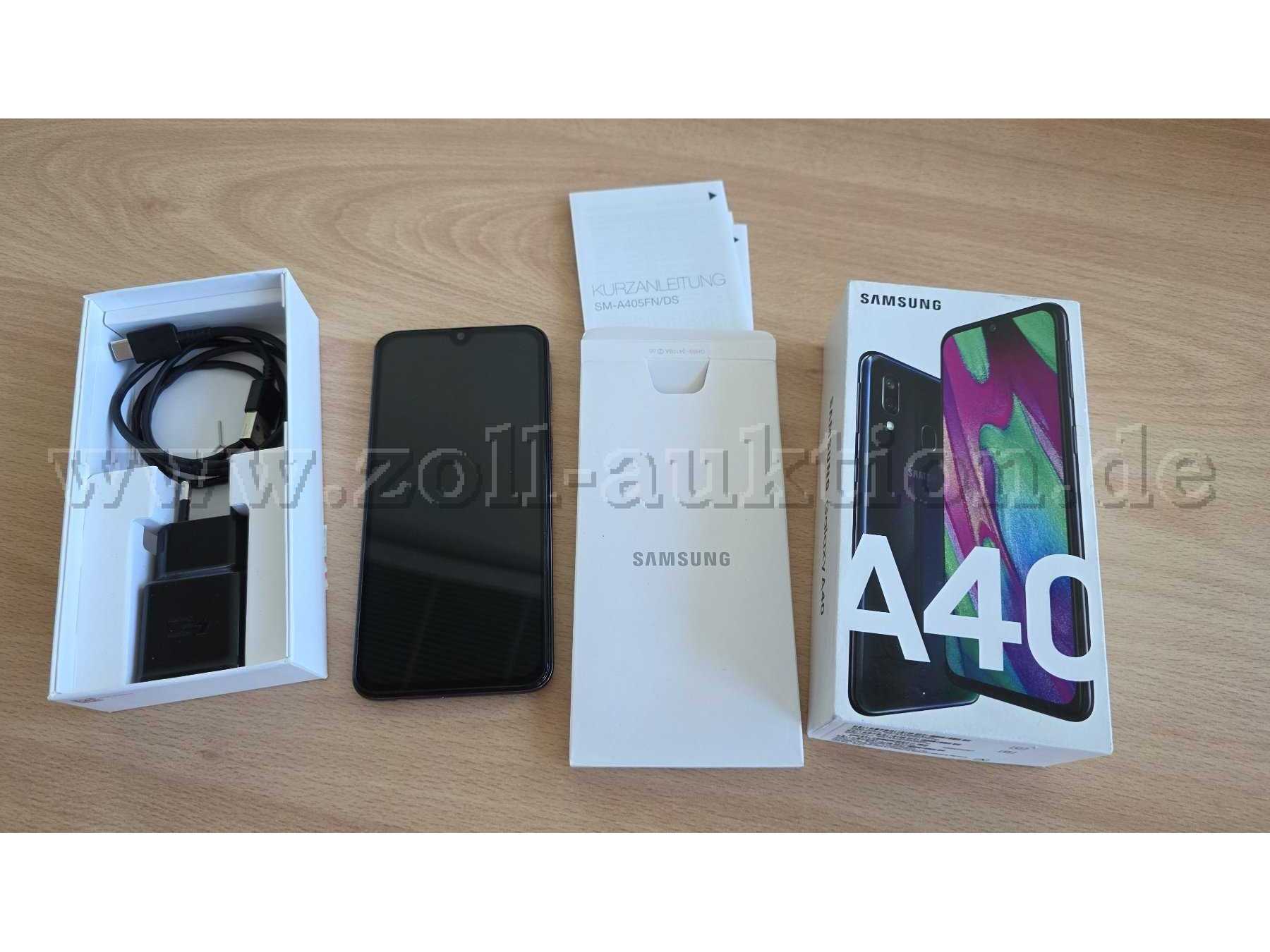 Samsung Galaxy A40 inklusive Zubehör