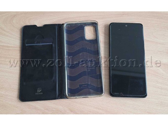 Galaxy A51 - Vorderseite Display aus mit Klapphülle