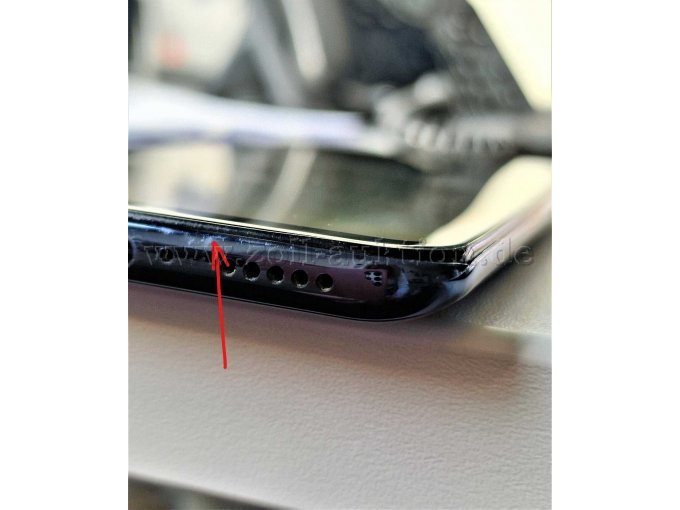 Abnutzungen unterer rechter Gehäuserand