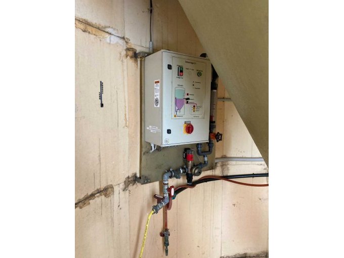 Innenraum - hier Schaltschrank