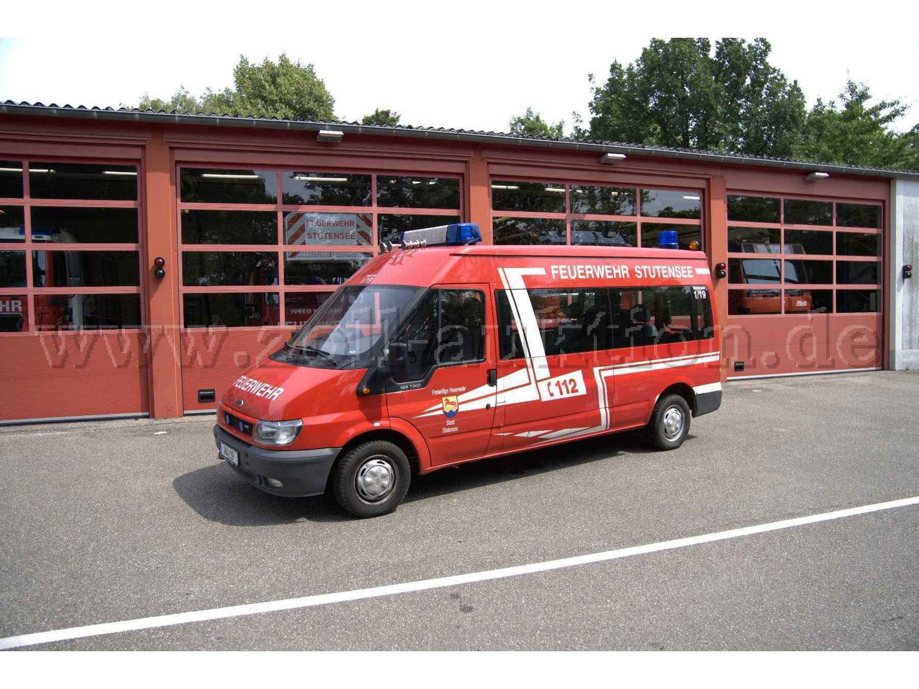 Fahrzeug Totale, seitliche Ansicht, Fahrerseite