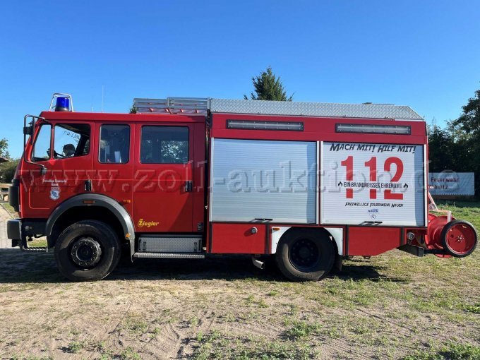 1 speciale brandweerwagen LF 16-12 van de firma Ziegler op een Daimler-Benz 1224 AF – foto 2 – kavel bij Zoll-Auktion, Nauen