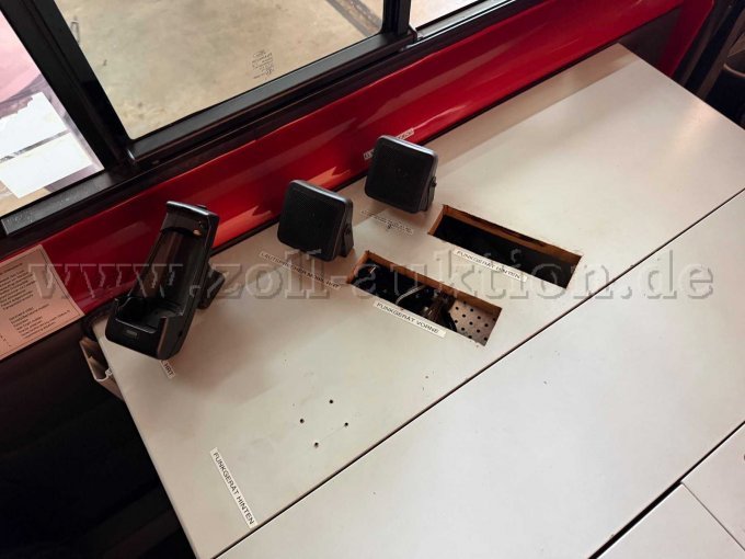 1 Sonder-Kfz Feuerwehr - Einsatzleitwagen (ELW) Ford Transit 2.0 Diesel, Baujahr 2 – foto 18 – kavel bij Zoll-Auktion, Iserlohn