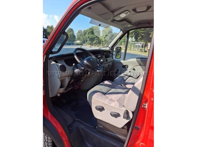 1 speciaal motorvoertuig: brandweerwagen TSF-W (voertuig met draagbare hogedrukpomp en water) – foto 10 – kavel bij Zoll-Auktion, Balve