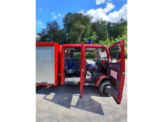 1 speciaal motorvoertuig: brandweerwagen TSF-W (voertuig met draagbare hogedrukpomp en water) – foto 8 – kavel bij Zoll-Auktion, Balve
