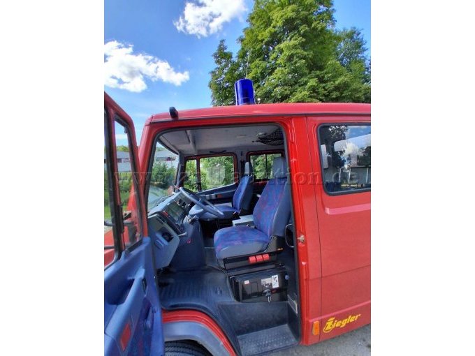 1 speciaal motorvoertuig: brandweerwagen TSF-W (voertuig met draagbare hogedrukpomp en water) – foto 7 – kavel bij Zoll-Auktion, Balve