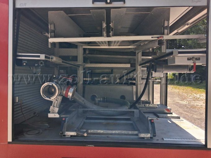 1 speciaal motorvoertuig: brandweerwagen TSF-W (voertuig met draagbare hogedrukpomp en water) – foto 9 – kavel bij Zoll-Auktion, Balve