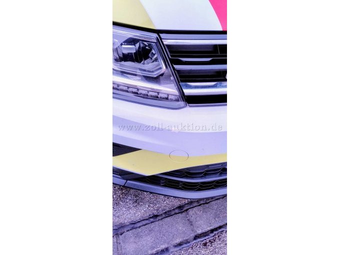 Lackschaden Stoßfänger rechts vorne