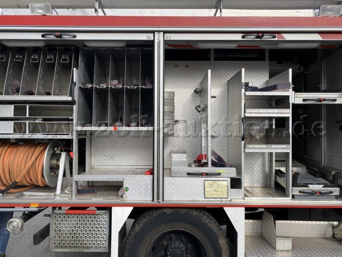 Seitenansicht Rolltore offen