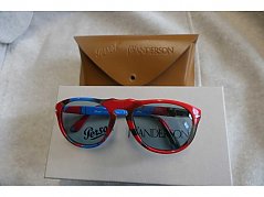 Ansicht Brille mit Etui und Originalverpackung