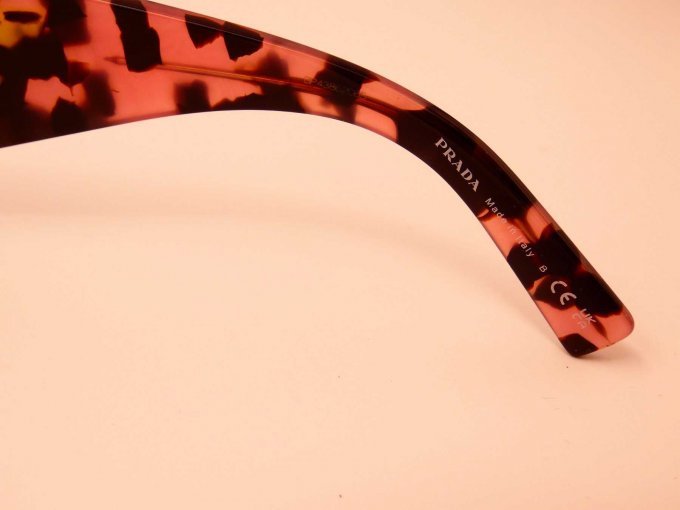 Damen-Sonnenbrille Prada_ Logo und CE-Kennung