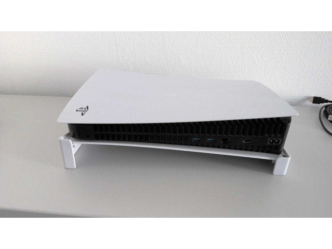 Play Station 5 Rückansicht
