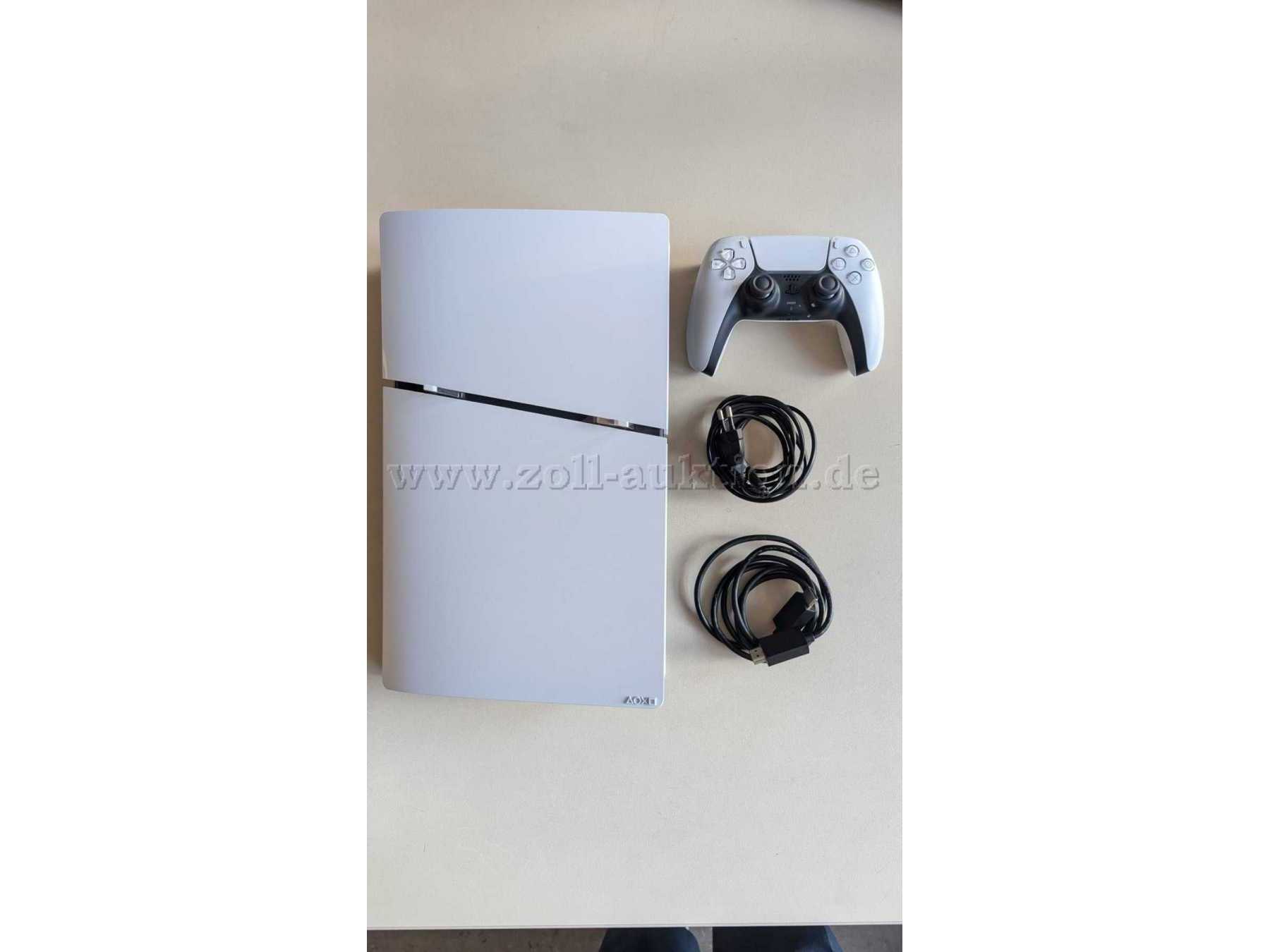 PlayStation 5 mit Controller und Kabel
