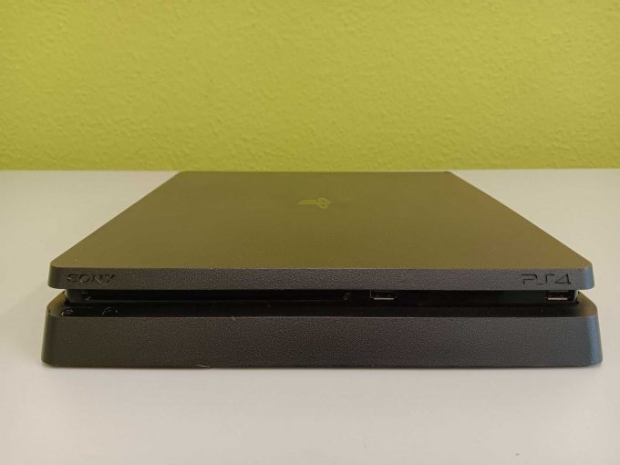 1 Sony PlayStation 4 Slim (500 GB) + 1 Toshiba-harde schijf (2 TB) – foto 3 – kavel bij Zoll-Auktion, Lutherstadt Eisleben