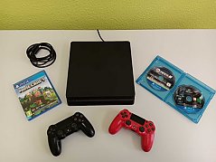Playstation 4 Slim mit Controller und Spielen