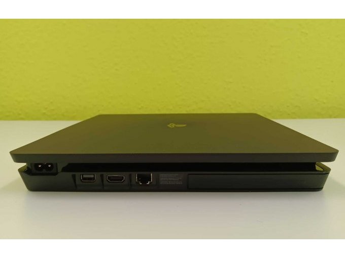 Playstation 4 Anschlüsse