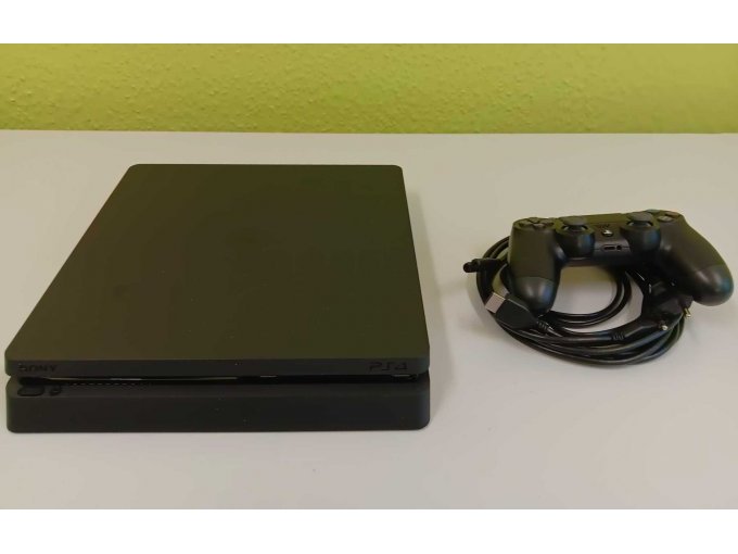 Playstation 4 mit Controller