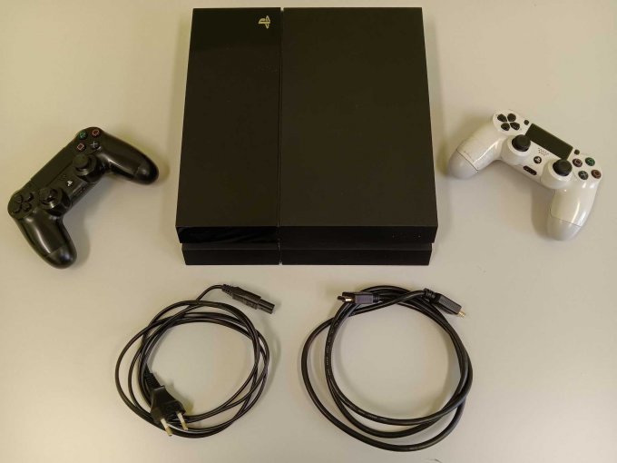 Nintendo Switch SONY PlayStation4 Zoll-Auktion - 1 Sony Playstation 4 Slim und 1x Nintendo Switch