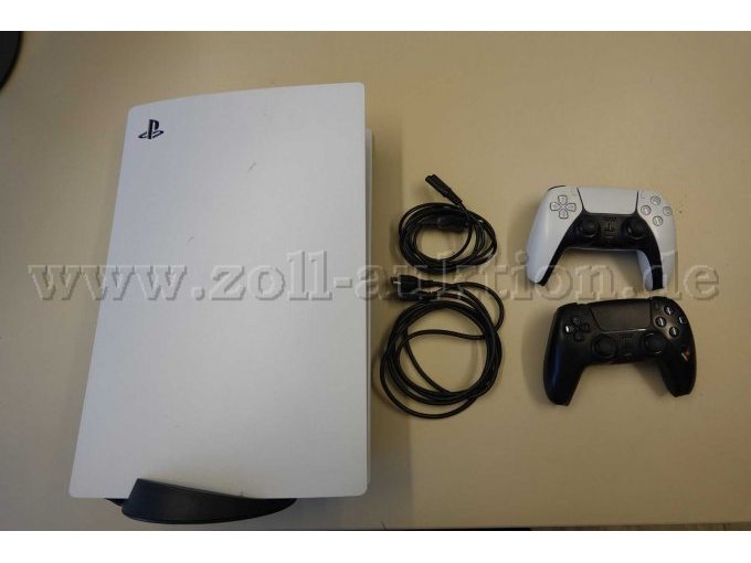 1 Playstation 5, weiß, mit Stand Fuß, 1 Netzkabel, 1 HDMI-Kabel, 1 Controller weiß und 1 Controller schwarz, gebraucht.