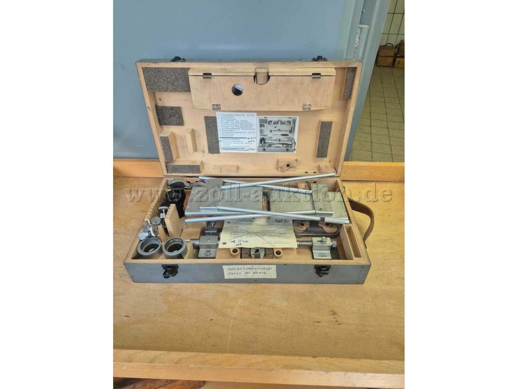 Transportkoffer aus Holz Mit Spiegelstereoskop