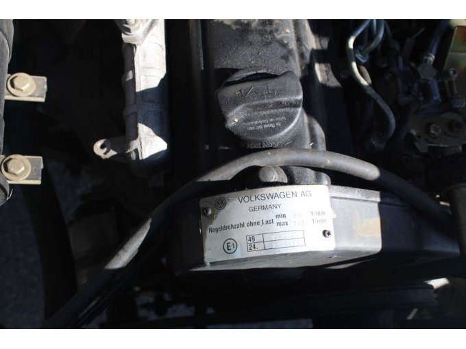 Typenschild: Motorraum