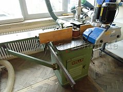 Spindelschleifmaschine mit nachgerüstetem Vorschubapparat