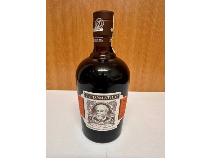 Rum Diplomatico 0,7 Liter Vorderseite