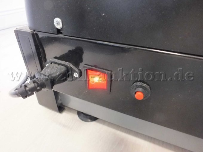 Ansicht des Anschlusses und des Anschaltknopfes mit Funktion