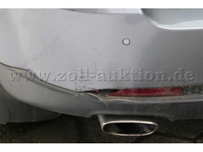 Stoßfänger links