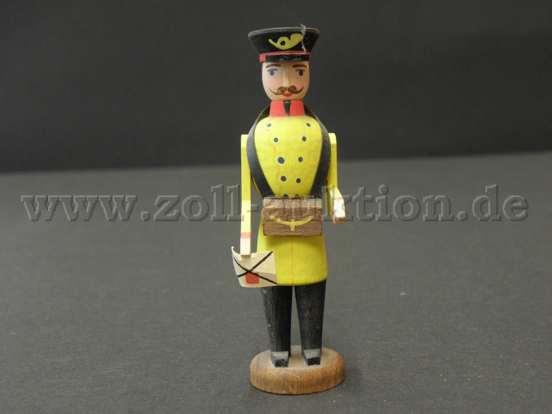 Miniaturfigur eines Postboten / Postillons