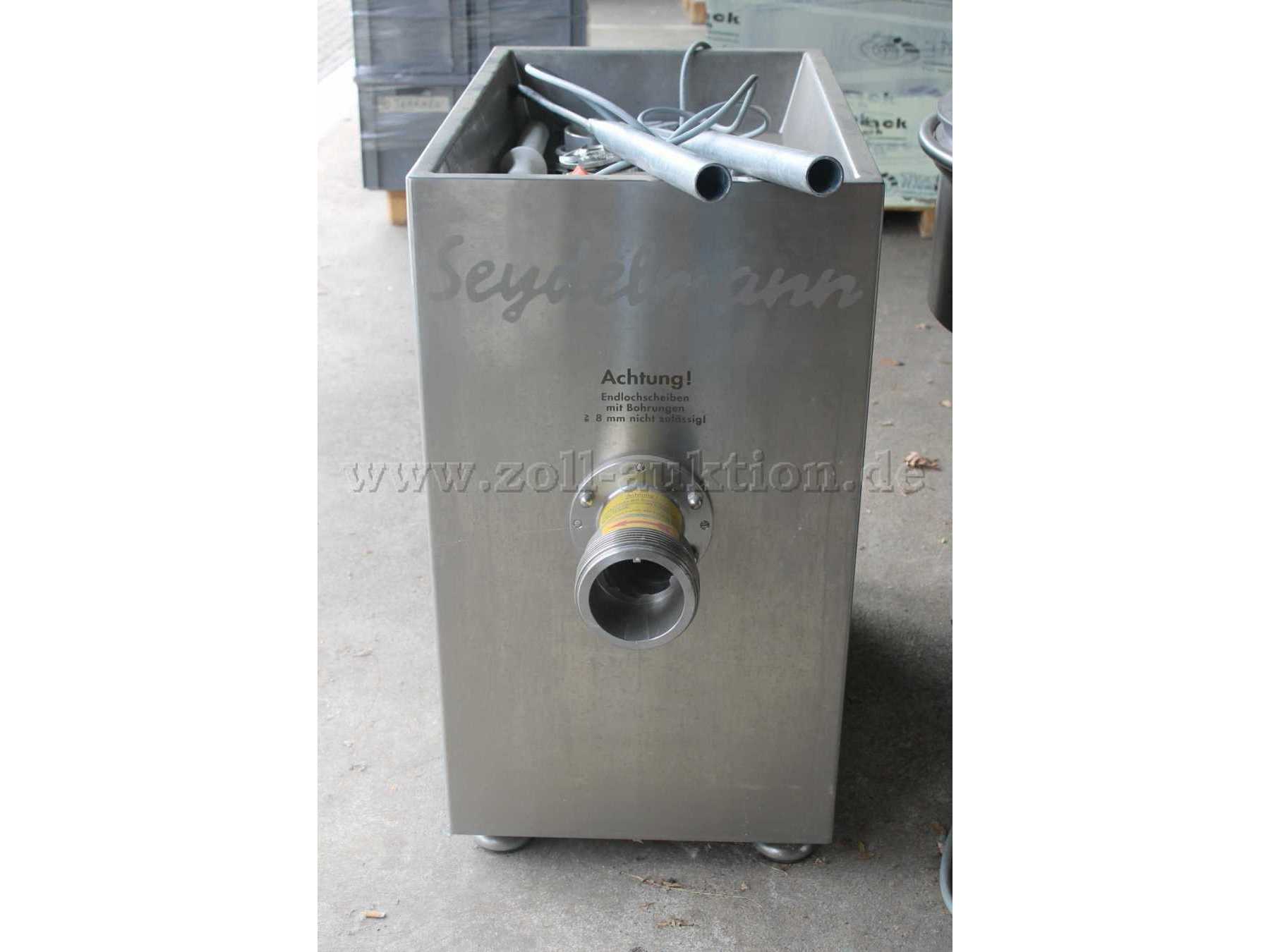 •	114 mm Lochscheibendurchmesser
•	Weitgehend massiv rostfrei
•	2-tourige Arbeitsschnecke, mit Handschalter zu betätigen
•	Drehstrommotor IP 55 vollkommen geschlossen, ca. 4,5/6 kW-Leistung