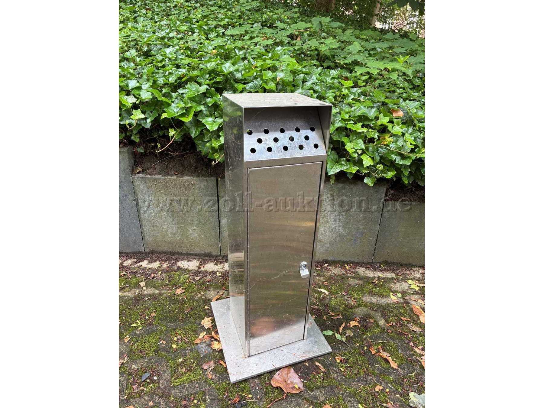 Standaschenbecher von vorne