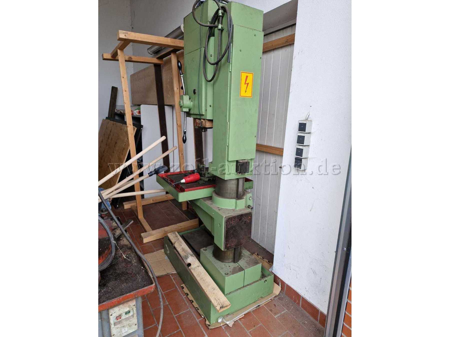 Standbohrmaschine