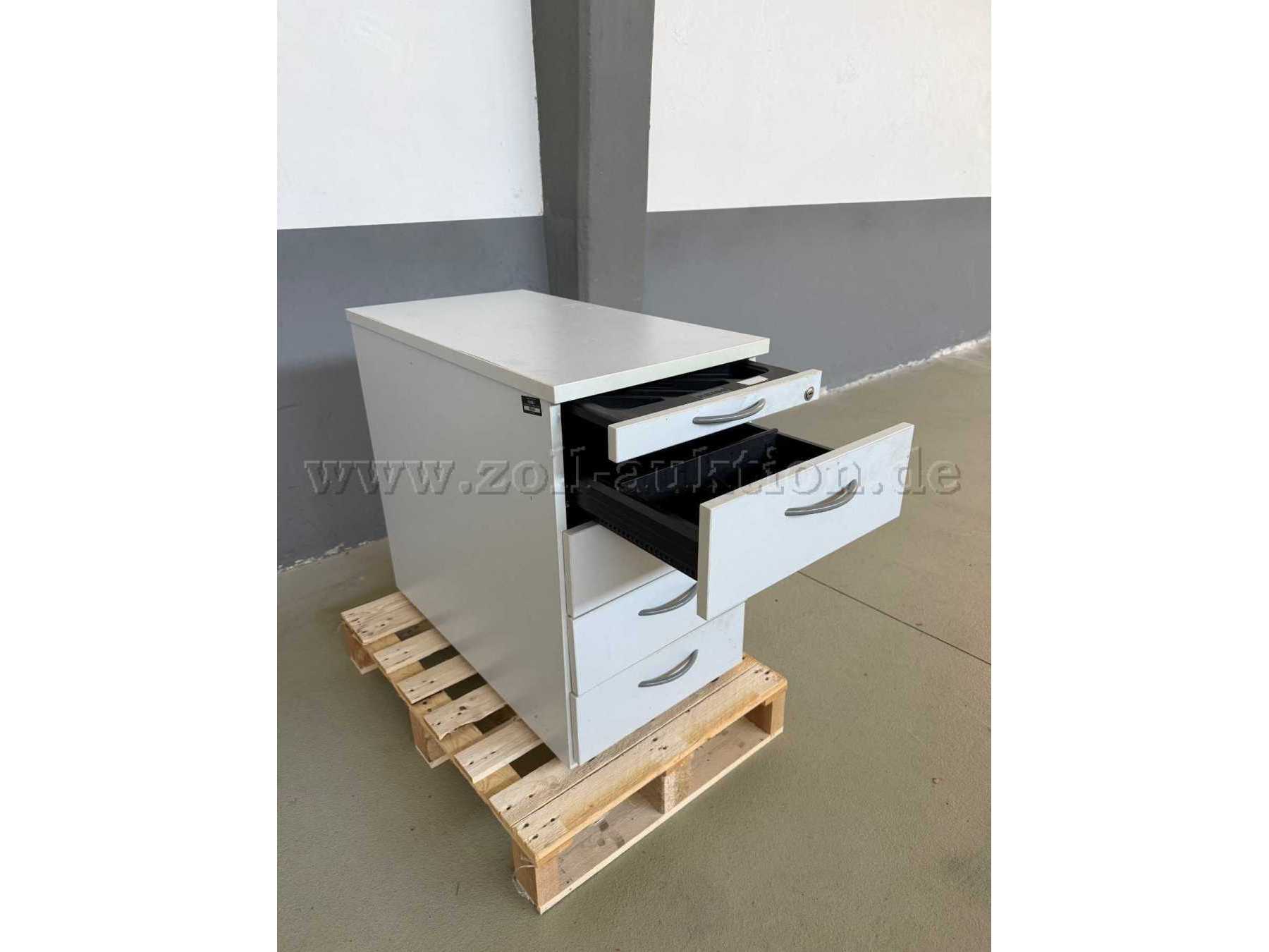 Ansicht von links geöffnet