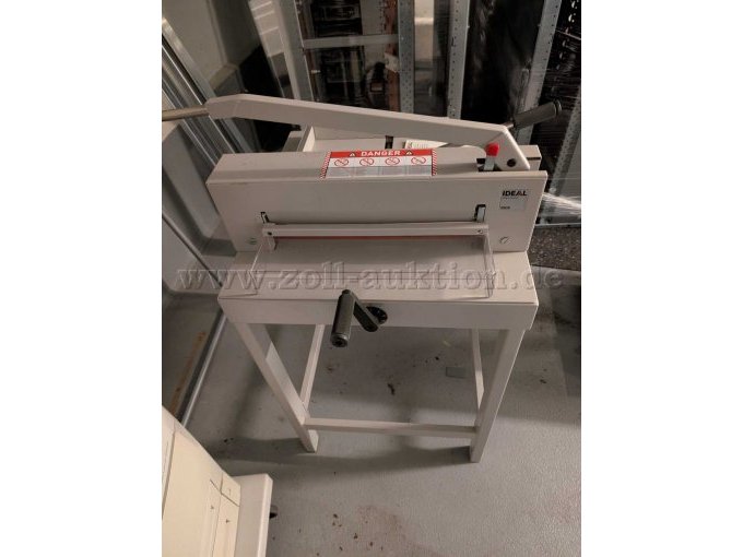 Gesamtansicht seitlich Gesamtansicht seitlich