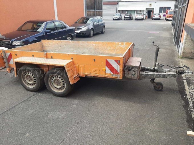 Anghänger Seite rechts