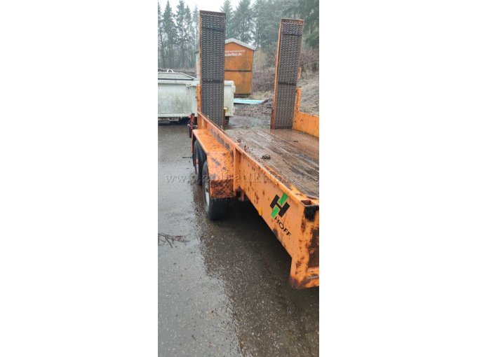 Abgebildet ist der zum Verkauf stehende Anhänger im aktuellen Zustand.