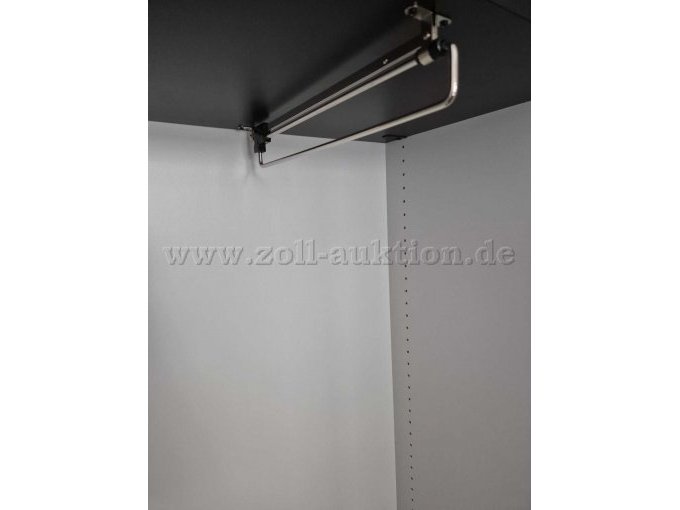 Linke Seite Garderobenschrank