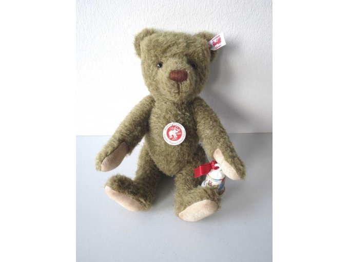 Vorderseite mit Plakette