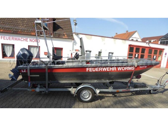 1 Steinbacher boottransporter met een Schmitt-reddingsboot met een Yamaha F60CETL-motor – foto 3 – kavel bij Zoll-Auktion, Worms